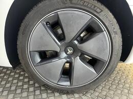Tesla Model 3 AF72VVL