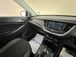 Vauxhall Grandland X DN70HKY