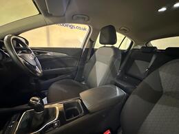Vauxhall Insignia FM19DVL