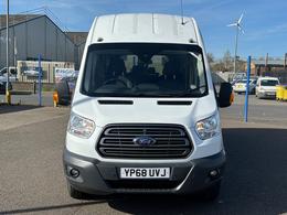Ford Transit YP68UVJ