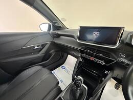 Peugeot 208 FL24CFM