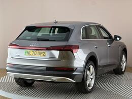 Audi e-tron NL70UPZ
