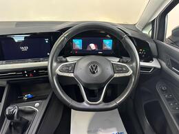 Volkswagen Golf VE22LUD