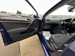 Volkswagen Golf VE69NKS