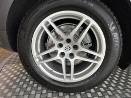 Porsche Macan AO20ZJJ