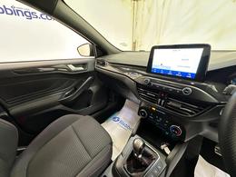 Ford Focus YJ68UAF