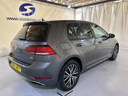 Volkswagen Golf AE67OET