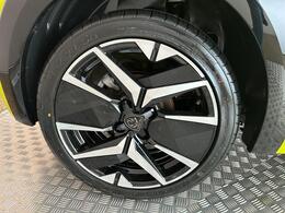 Peugeot 208 FL24CFM