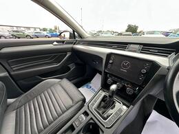 Volkswagen Passat YE70PYB