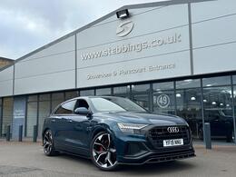 AUDI Q8 