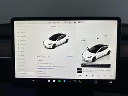 Tesla Model 3 AF72UUV