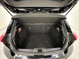 Ford Focus YJ68UAF