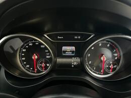 Mercedes-Benz GLA YH69VSZ