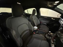 Ford Focus WJ68UUT