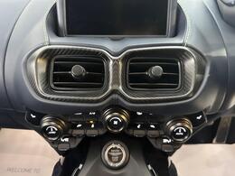 Aston Martin Vantage MV20UZG