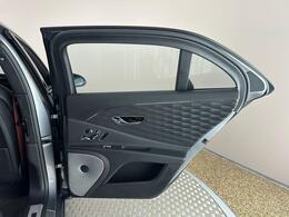 Bentley Flying Spur SN71VZD