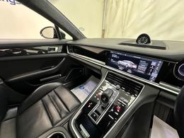 Porsche Panamera LN69UYK