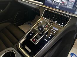 Porsche Panamera VU67KYG