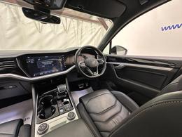 Volkswagen Touareg VK21UHB