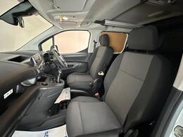 Vauxhall Combo FE70OOB