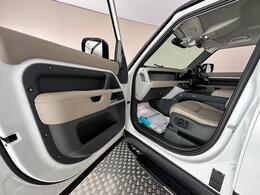 Land Rover Defender 110 OY20YDU