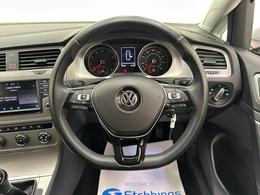Volkswagen Golf DH66WPE