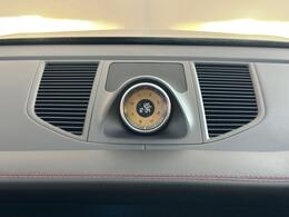 Porsche Macan AO20ZJJ