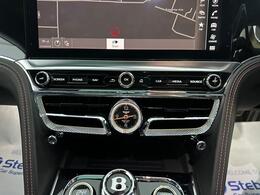 Bentley Flying Spur SN71VZD