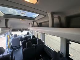 Ford Transit YP68UVJ