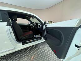 Volkswagen Beetle NA64UNW