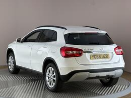 Mercedes-Benz GLA YG68UZR