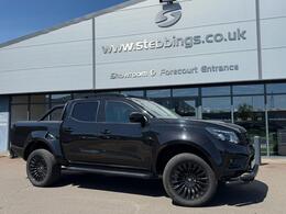 NISSAN Navara 