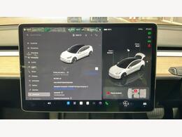 Tesla Model 3 WU73DZO