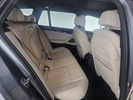 BMW 5 Series YK18JUW