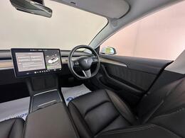 Tesla Model 3 AF72VRV