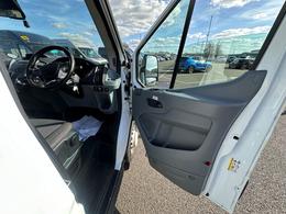 Ford Transit YP68UVJ