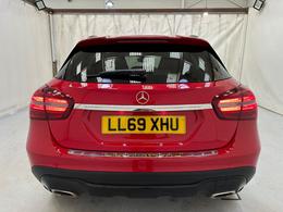 Mercedes-Benz GLA LL69XHU