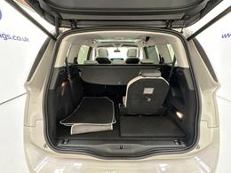 Citroen Grand C4 Picasso GP17LNN