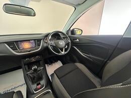 Vauxhall Grandland X BV68KKY