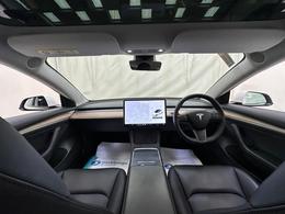 Tesla Model 3 YH21MYD
