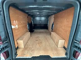 Nissan Primastar DL72BWH
