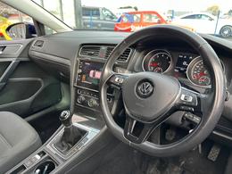 Volkswagen Golf VE69NKS