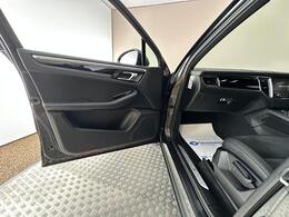 Porsche Macan RK67LWA