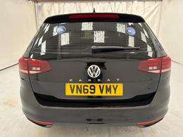Volkswagen Passat VN69VMY