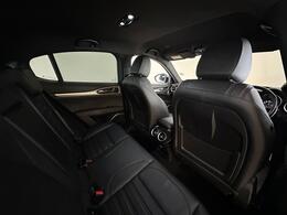 Alfa Romeo Stelvio AO70YYE