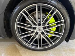 Porsche Panamera VU67KYG