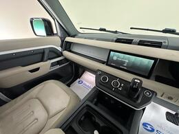 Land Rover Defender 110 OY20YDU