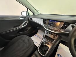 Vauxhall Astra DU70YZC