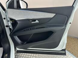 Peugeot 3008 BF71UZS