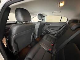 Mercedes-Benz GLA YG68UZR